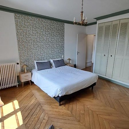 Le Bon Secours Appartement Murat  Buitenkant foto