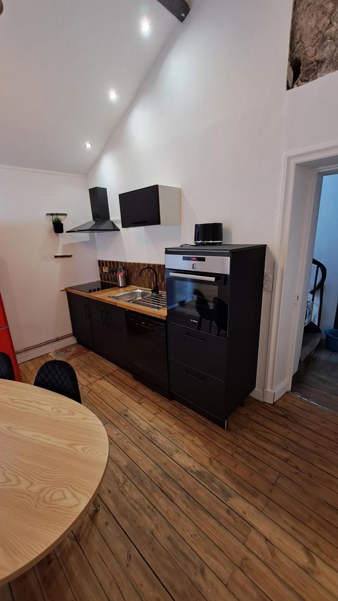 Le Bon Secours Appartement Murat  Buitenkant foto