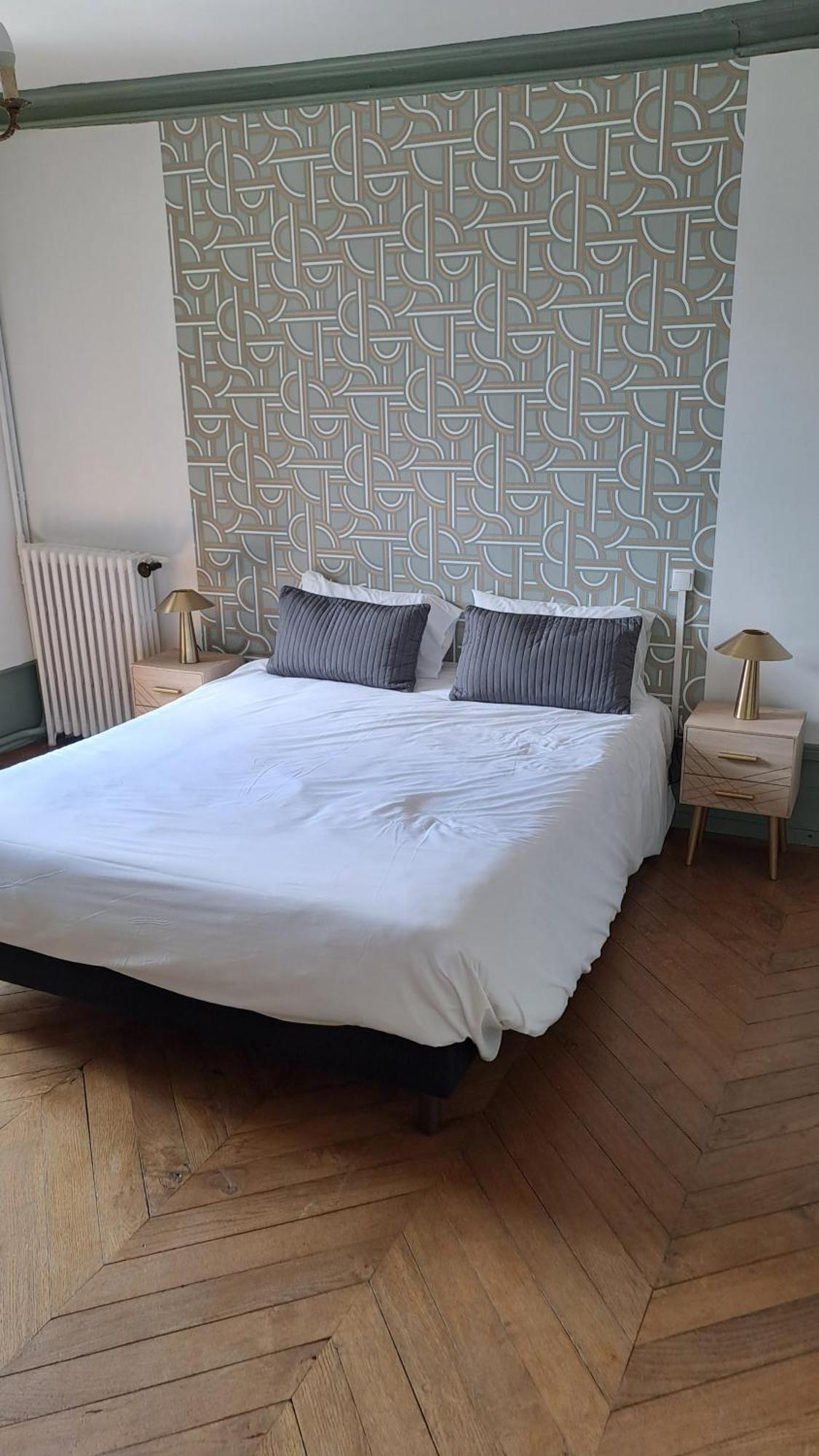 Le Bon Secours Appartement Murat  Buitenkant foto